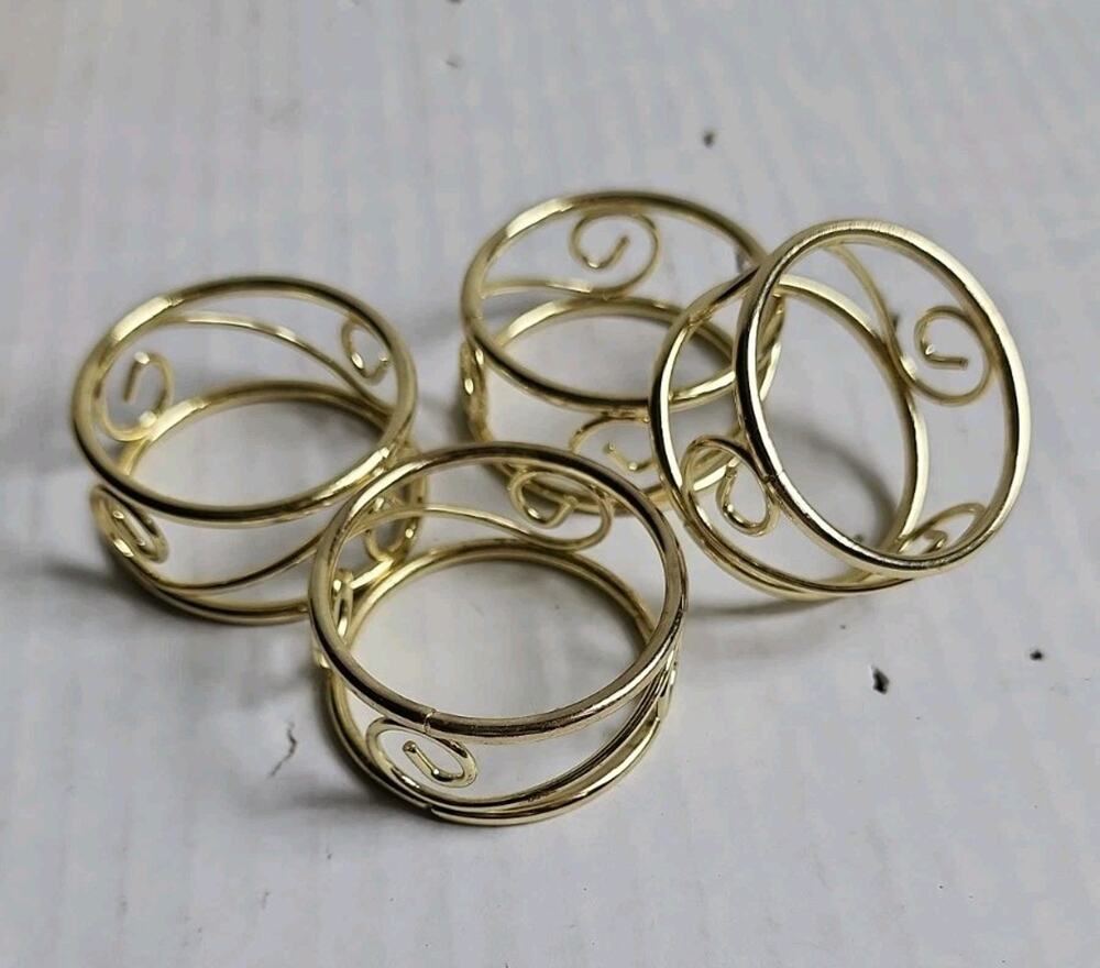 VNTG Reteo 80s Gold Tone metal wire napkin rings scroll swirl design Set Of 4